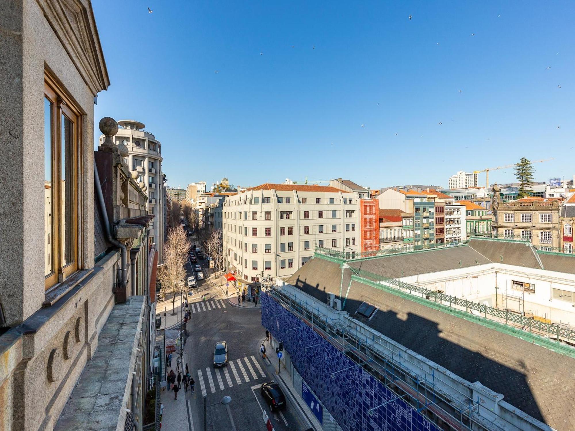 Charming With Balcony In * Porto