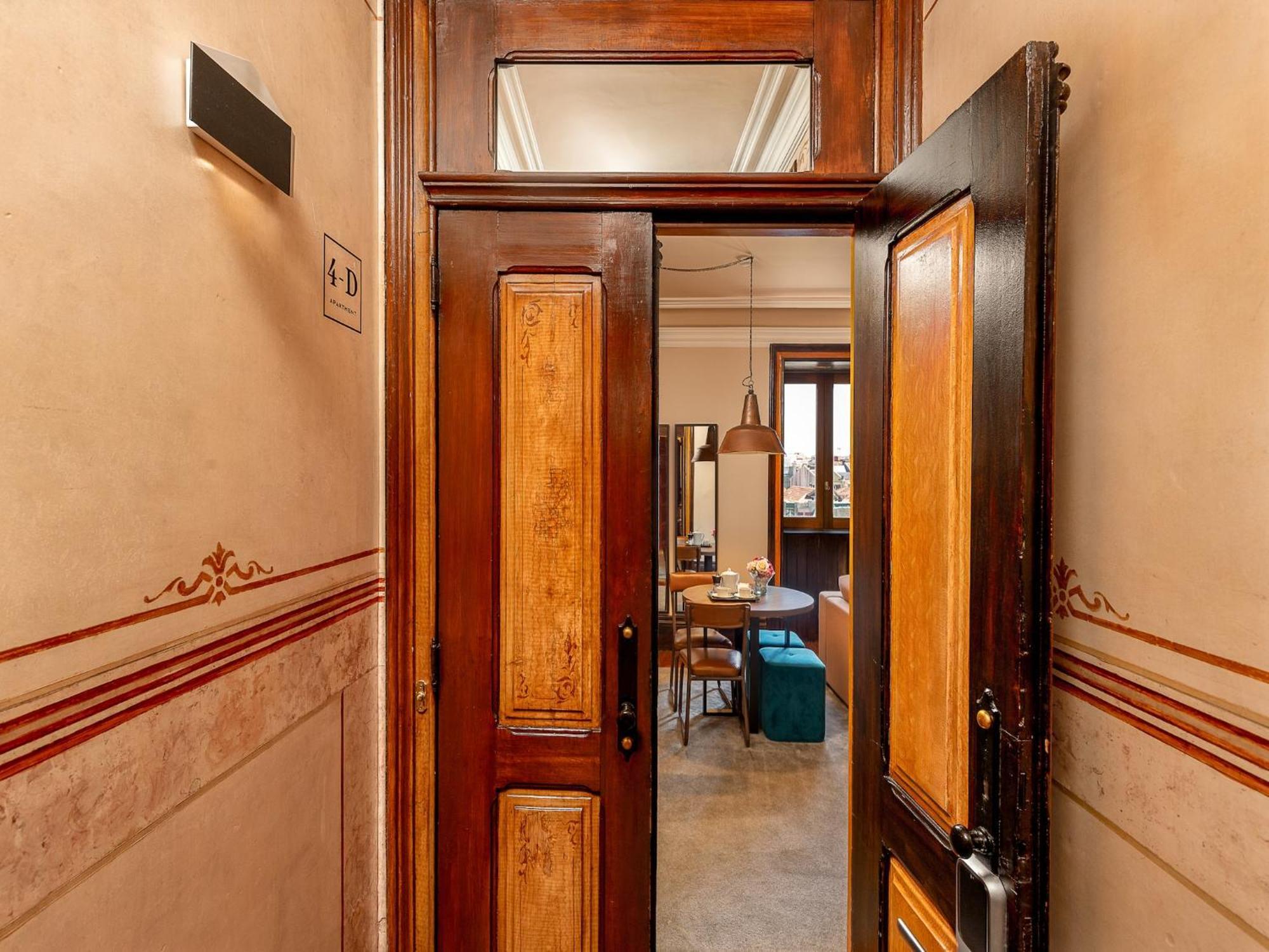 Apartamento Charming With Balcony In *